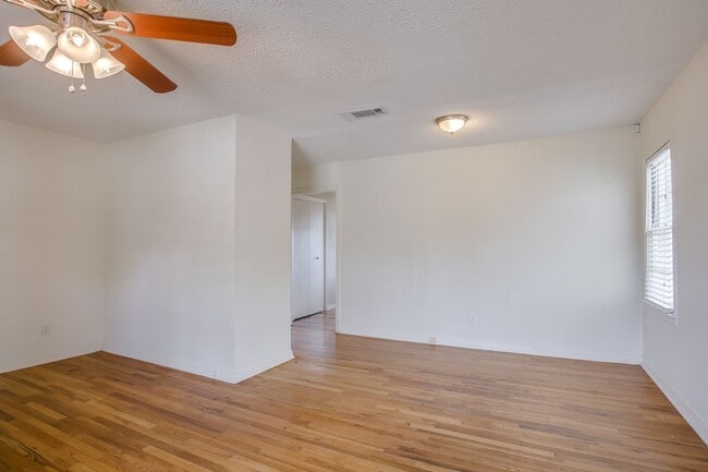 Photo - Pre Leasing for fall 2026! 2/1 in Tech Terrace