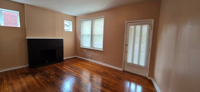 Photo - 4628 S Compton Ave Unit 1F