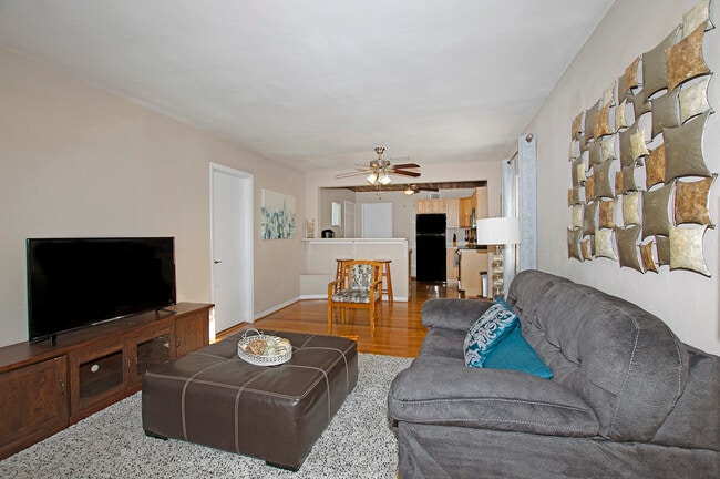 Photo - 5762 2nd Ave N