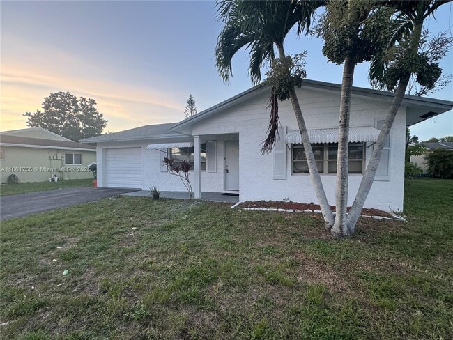 Building Photo - 7205 NW 76th Pl Rental