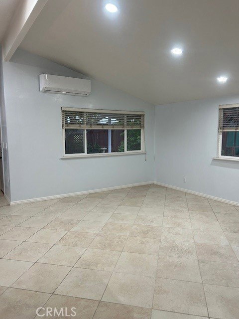 Photo - 1083 Gilwood Ave