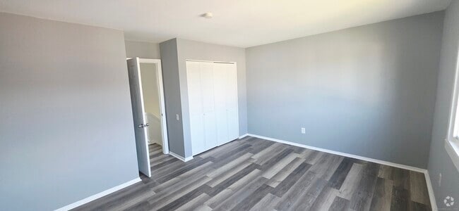 Building Photo - 66 Sherman St Rental