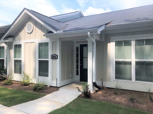Building Photo - 3038 Stanhope Dr
