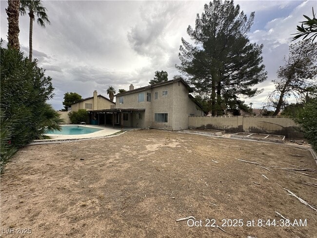 Building Photo - 2341 Moorpark Way