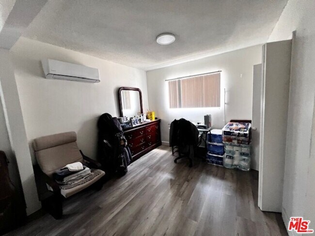 Photo - 1227 Normandie Ave