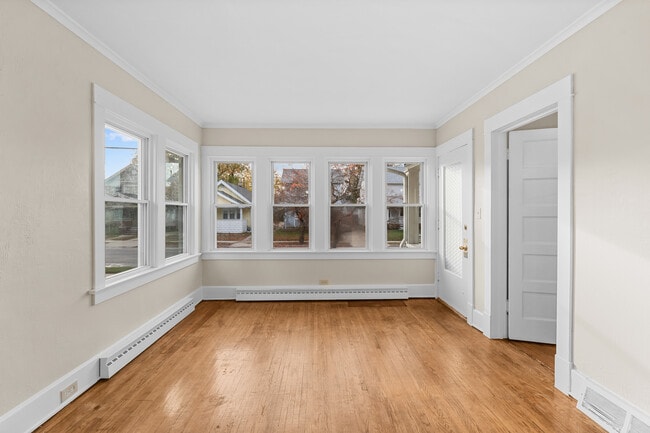 Photo - 1005 Woodsdale Ave