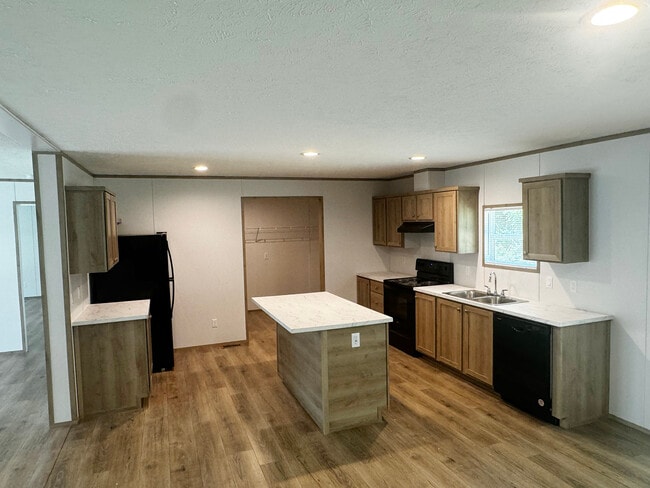 Photo - 97 Bridgeside Rd