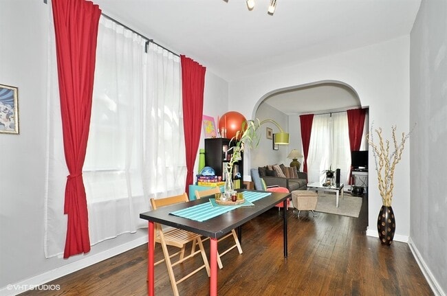 Photo - 1701 N Maplewood Ave Unit 1