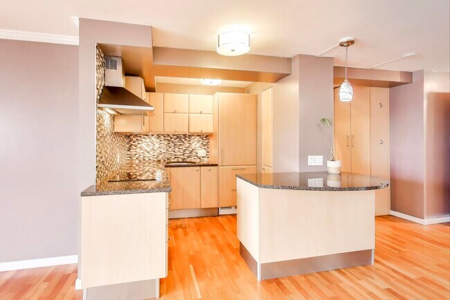 Photo - 2909 N Sheridan Rd Unit 1807