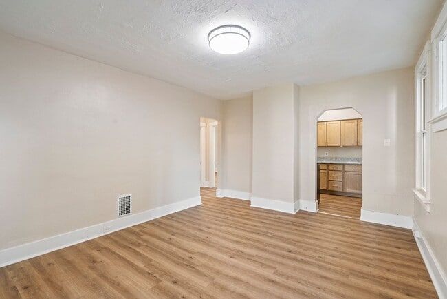 Photo - 1680 Potomac Ave Unidad 2