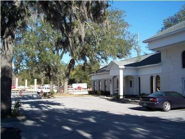 Building Photo - 203 E John Sims Pkwy Unit G Rental
