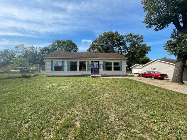 Building Photo - 3636 Kansas St Rental