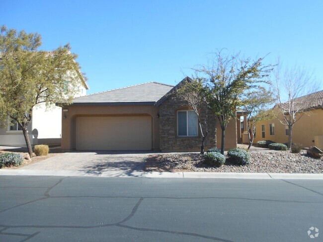 Building Photo - Spacious Single-Story Home!