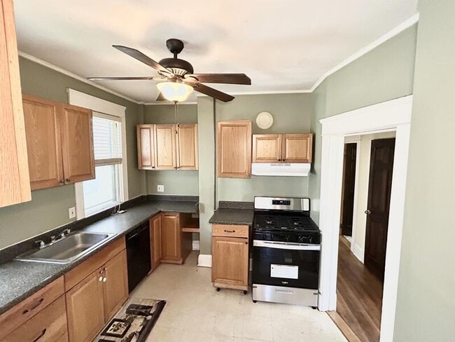 Photo - 717 Myrtle Ave