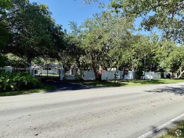 Building Photo - 9450 SW 104th St Rental