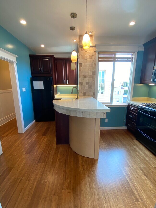 Kitchen - 3224A Steiner St Unit 3224A