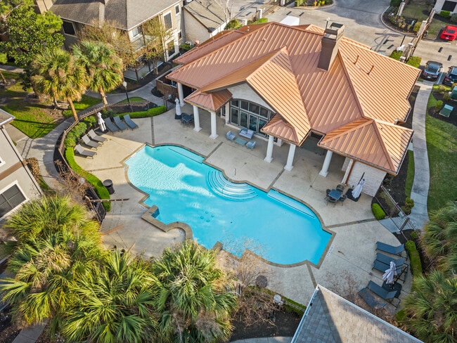 Pool - Beckley Apartments