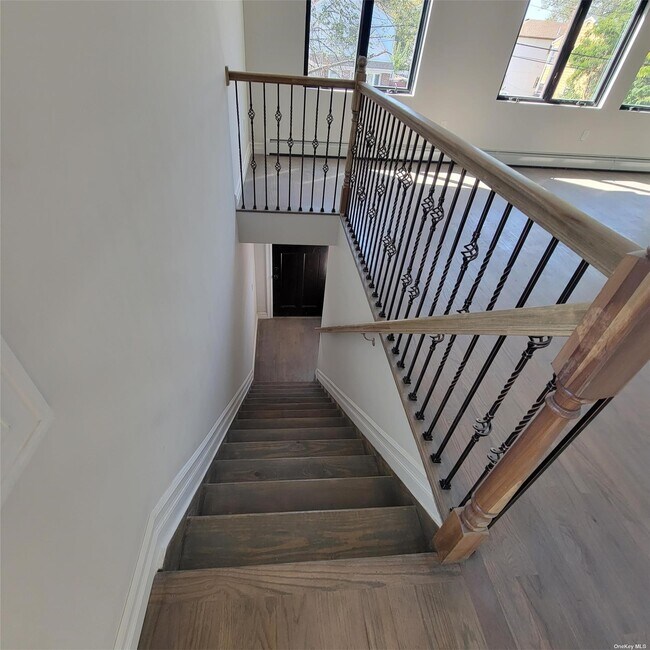 Photo - 144-11 167th St