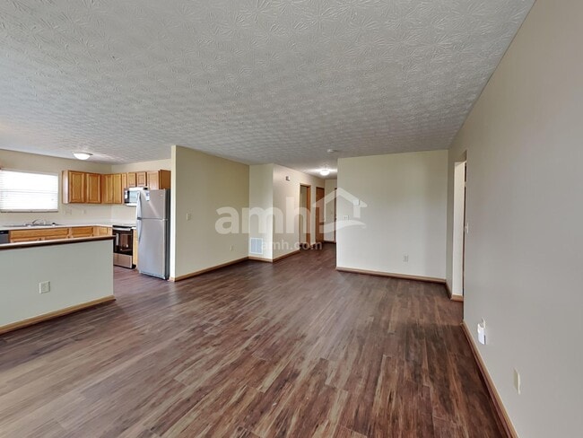 Photo - 461 Dover Pond Dr