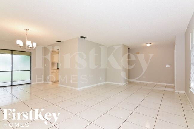 Photo - 620 SE 29th St