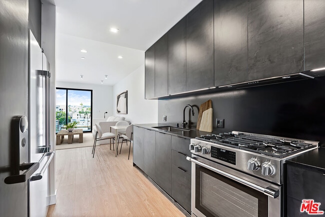 Photo - 3667 Keystone Av Unit 433