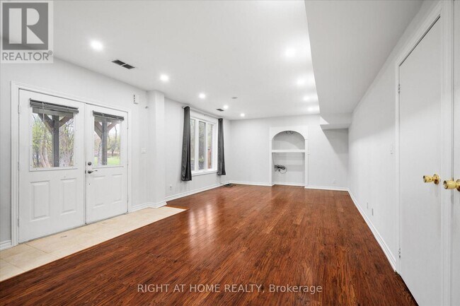 Photo - 5730 Halls Rd N