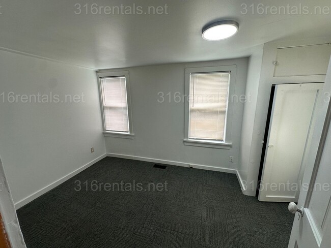 Photo - $1150- 3 bed 1 bath - Single Family Home