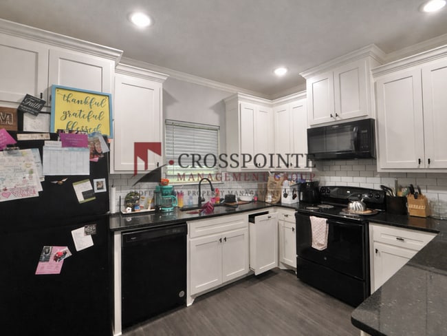 Photo - Coming Soon! 2 Bedroom 1.5 Bathroom Duplex!