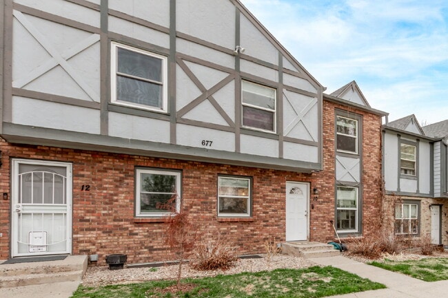 Photo - Lovely Three bed / Two bath for rent Unit 10