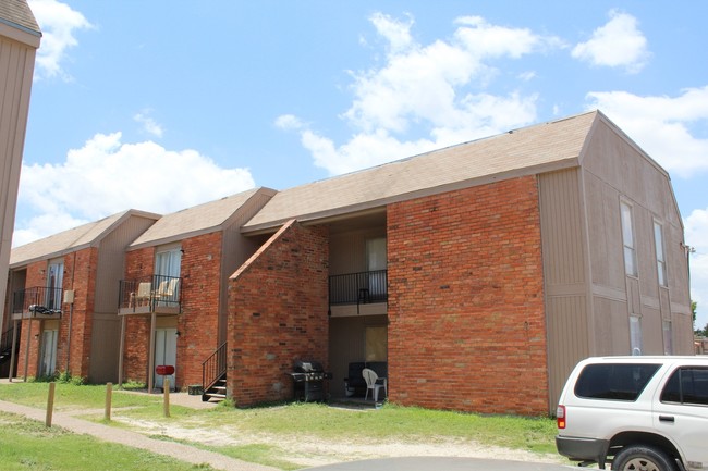 Coastal Pointe Apartments - Coastal Pointe Apartments