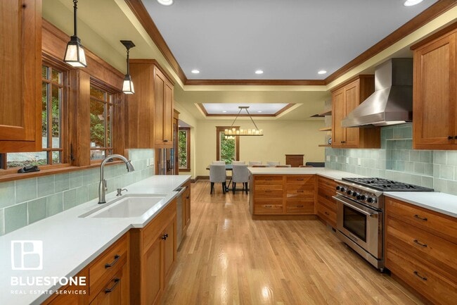Building Photo - Beautiful 4 bedroom home in Palisades Neighborhood of Lake Oswego!