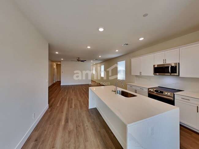 Photo - 513 Silverbell Fls Pl