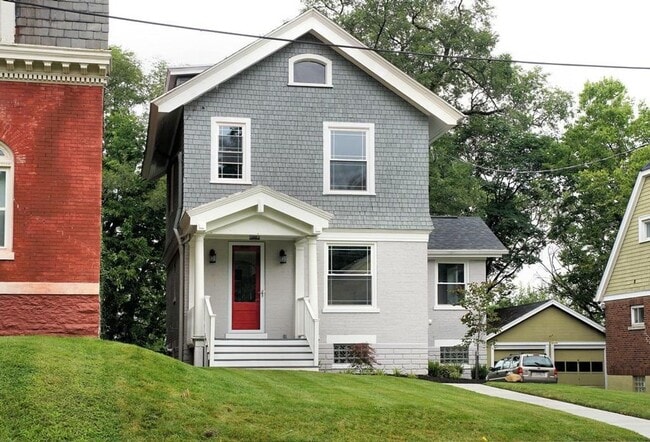 Photo - Spacious Home in Clifton perfect for Entertaining Guest & Family