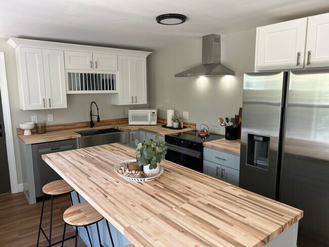 Building Photo - 11 St Francis Way Unit A