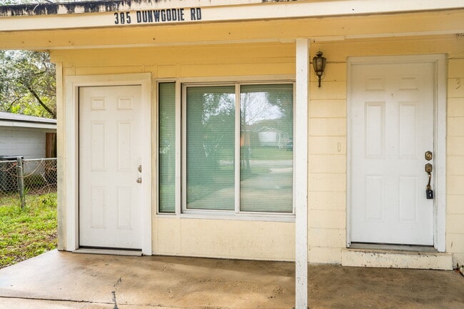 Photo - 385 Dunwoodie Rd