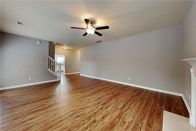 Photo - 6430 Queensdale Dr