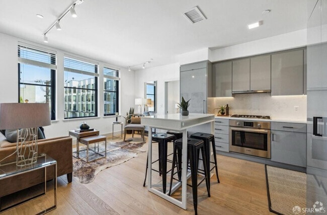 Building Photo - 901 Tennessee St Unit 407 Rental