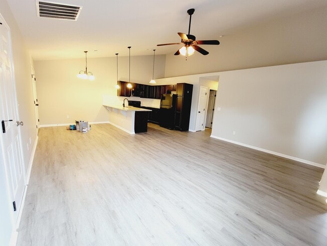 Photo - 1318 N Curtis Ct