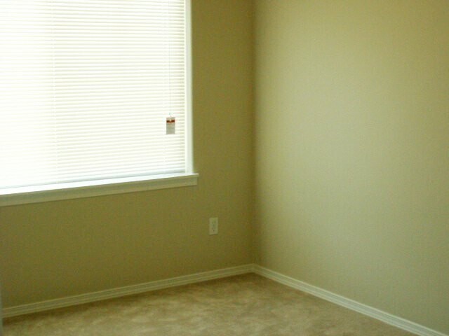 Photo - Gorgeous Single Family home in great condition with private patio at unbeatable Price! - Coming ...