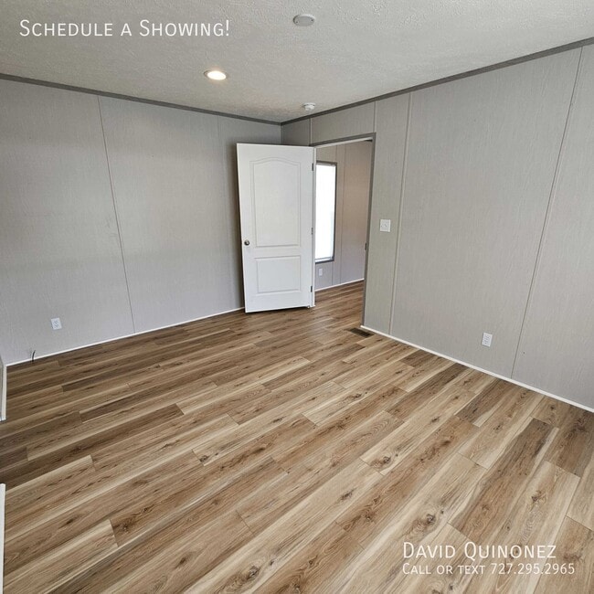 Photo - 5511 Squiredale-