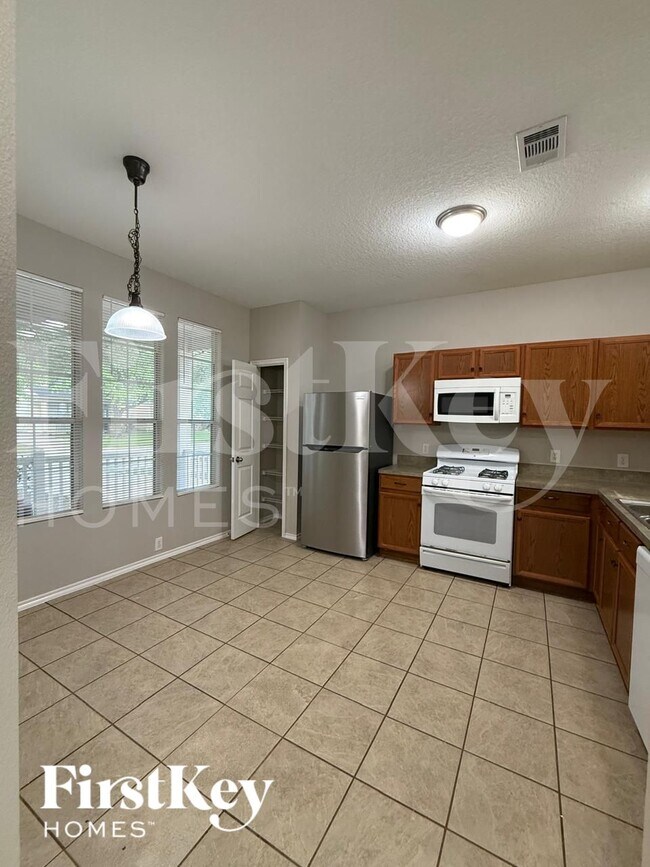 Photo - 6331 Scotchwood Dr