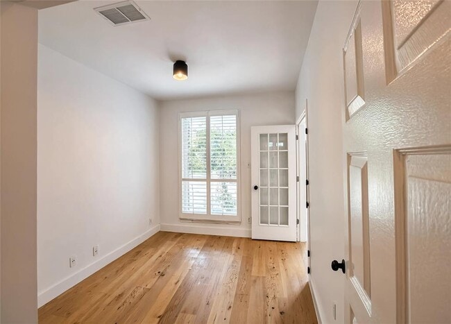 Photo - 905 Sweetwater Cove