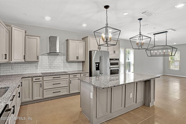 53 Falling Water Ct