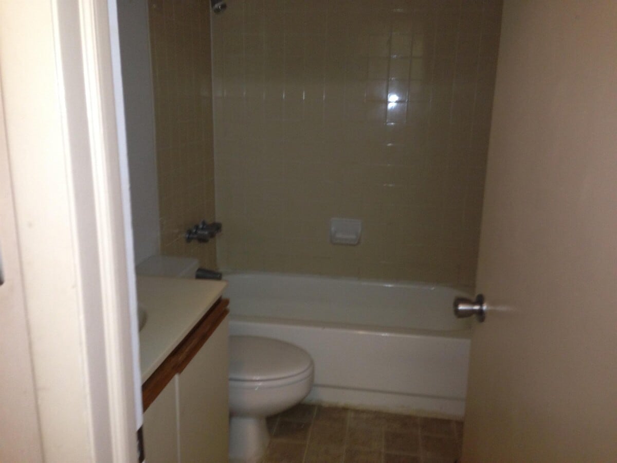 Photo - 1600 Park Cir