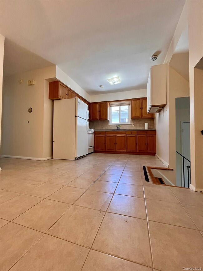 Photo - 34-16 Brookside St Unit 2nd Fl