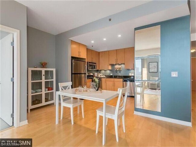 Photo - 929 Portland Ave Unidad 1011