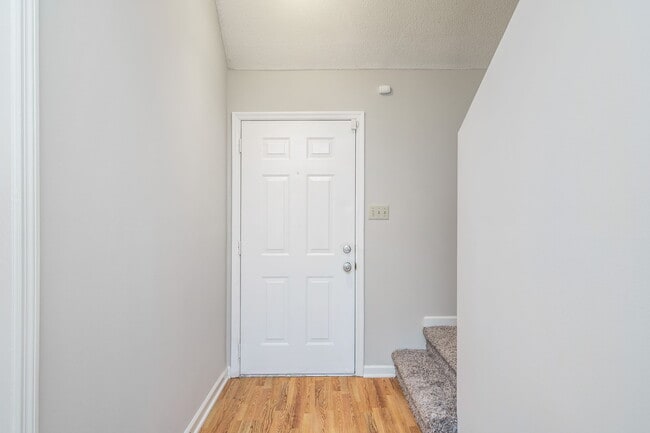 1025 Nod St