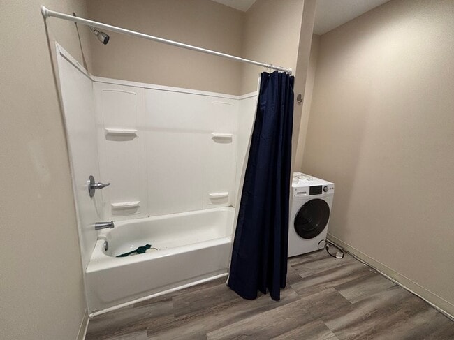 Photo - 643 Washington St