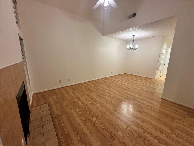 Photo - 1906 Robbins Pl Unit 308