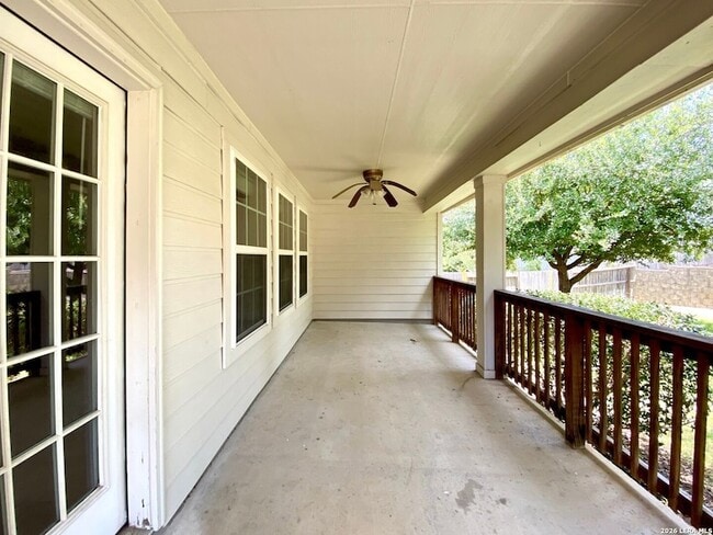 13904 Belgravia Forest